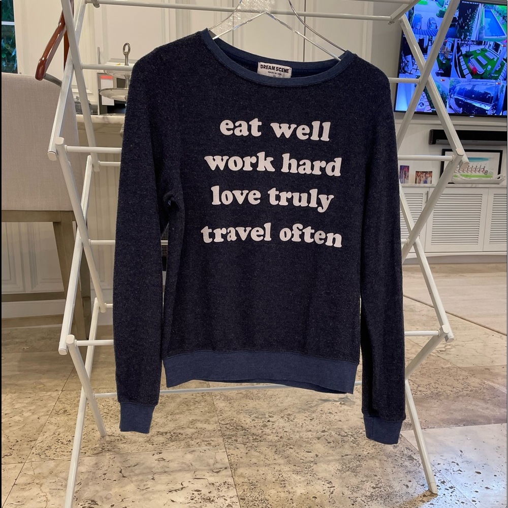 dream scene crew neck
